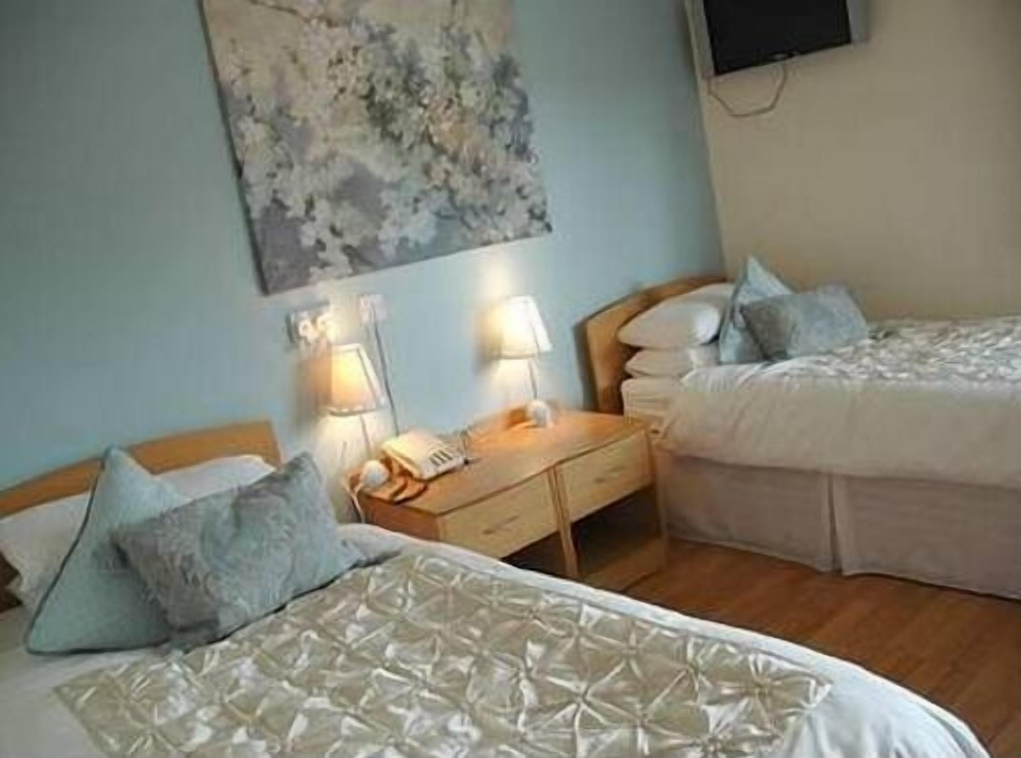 Ballinderry Inn Ballinderry Upper  エクステリア 写真